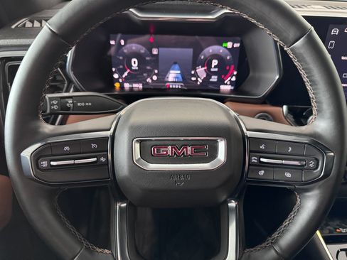 Certified 2024 GMC Canyon AT4 w/ AT4 Premium Package AWD/4WD image 15