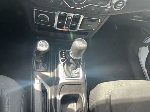 Used 2020 Jeep Gladiator Sport w/ Quick Order Package 24S AWD/4WD image 57