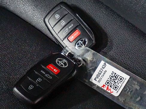 Certified 2023 Toyota Corolla Cross XLE w/ Convenience Package image 30