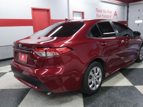 Used 2022 Toyota Corolla LE image 7
