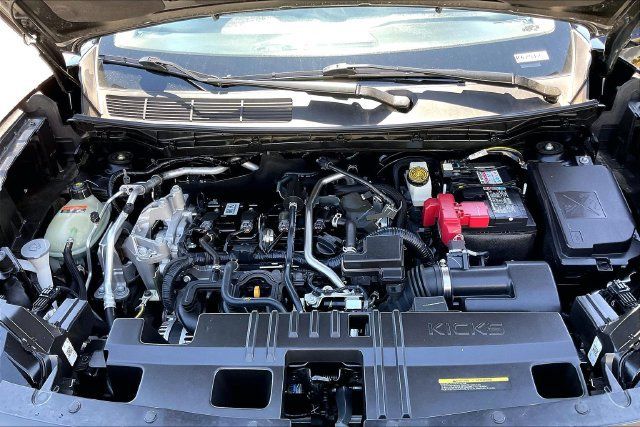 Certified 2025 Nissan Kicks SV FWD image 9