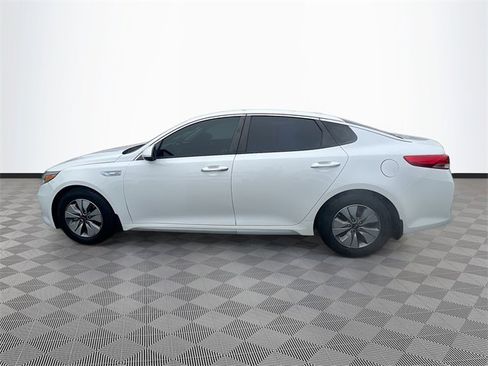 Used 2017 Kia Optima Premium image 4