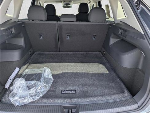 Certified 2025 Volkswagen Tiguan S FWD image 30