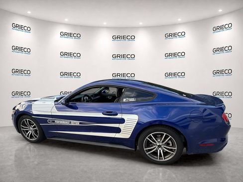 Used 2016 Ford Mustang Coupe RWD image 5