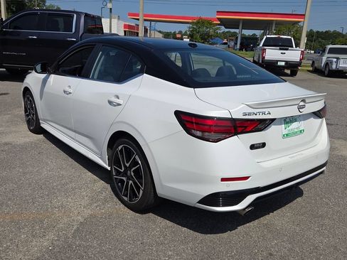 Used 2025 Nissan Sentra SR FWD image 8