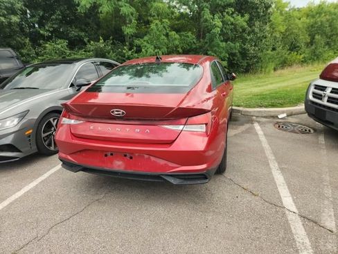 Used 2023 Hyundai Elantra SEL FWD image 7
