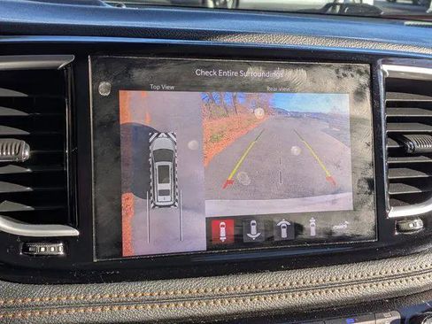 Certified 2021 Chrysler Pacifica Pinnacle image 18