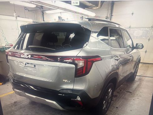 Used 2024 Kia Seltos S image 4