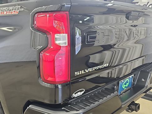 Used 2020 Chevrolet Silverado 1500 LT Trail Boss AWD/4WD image 38