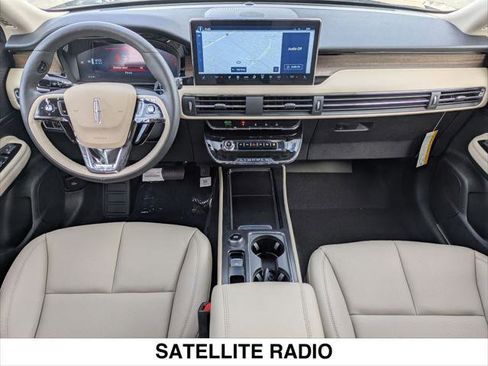 New 2025 Lincoln Corsair Reserve image 11