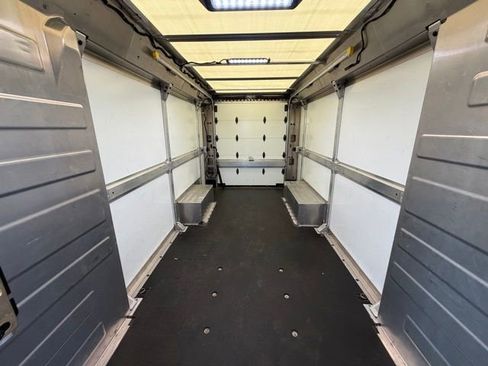 Used 2024 Chevrolet Brightdrop 600 w/ Commercial Equipment Package AWD/4WD image 21