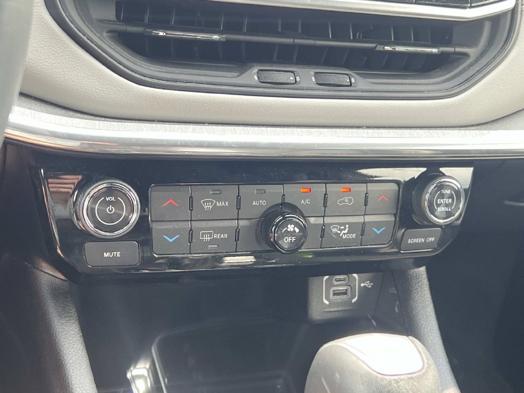 Used 2023 Jeep Compass Limited AWD/4WD image 22