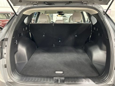 Used 2025 Hyundai Tucson SE AWD/4WD image 23