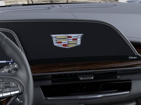 Used 2024 Cadillac Escalade Premium Luxury w/ Performance Package AWD/4WD image 44