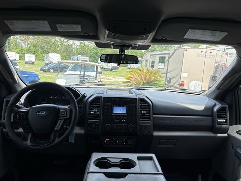 Used 2020 Ford F250 XL w/ Power Equipment Group AWD/4WD image 17