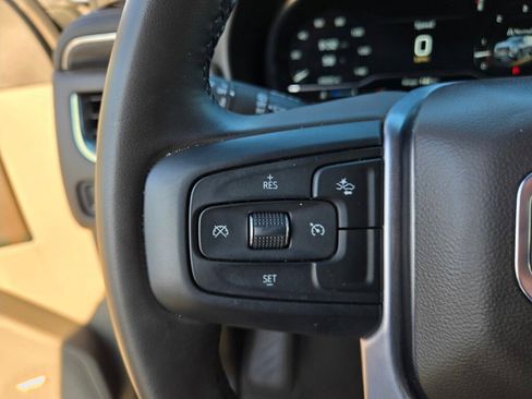 Used 2024 GMC Yukon XL SLT image 24