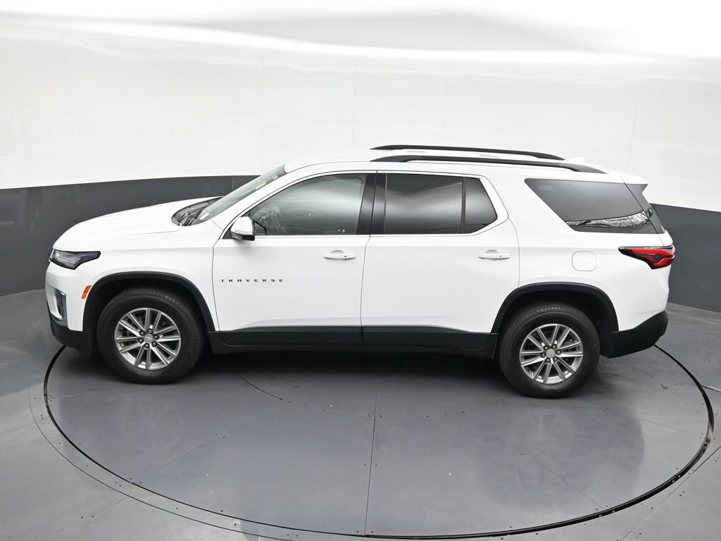 Used 2023 Chevrolet Traverse LT FWD image 17