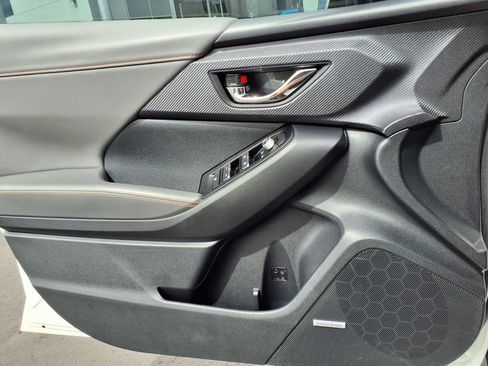 Used 2025 Subaru Crosstrek 2.5i Limited w/ Popular Package #3A image 27