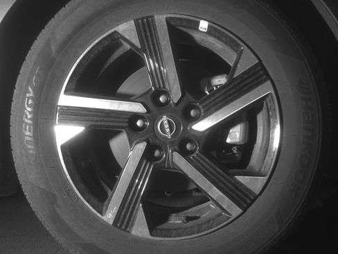 Used 2025 Nissan Sentra SV image 13