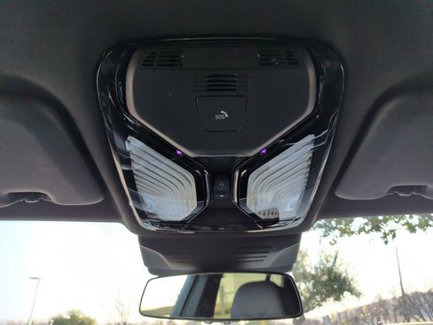 Certified 2024 BMW X5 xDrive40i w/ Premium Package image 32