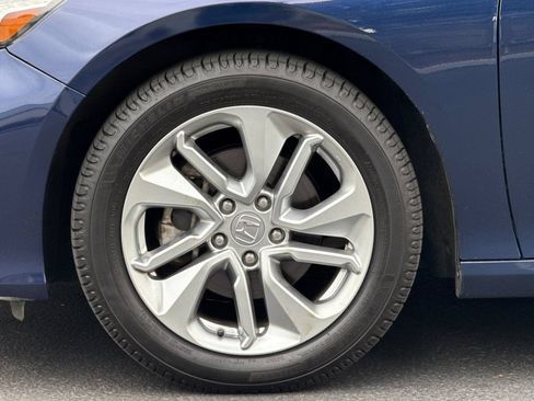 Used 2018 Honda Accord LX image 25