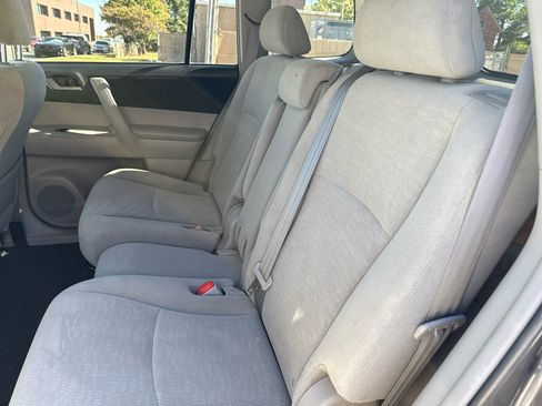 Used 2011 Toyota Highlander 4WD image 46