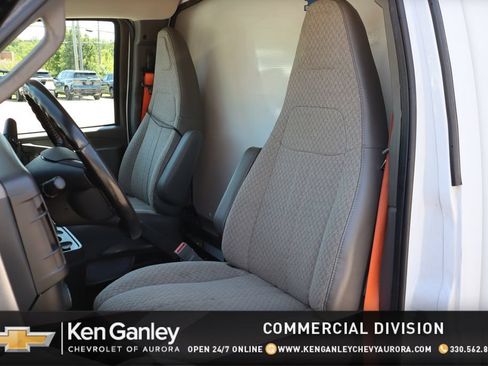 Used 2022 Chevrolet Express 3500 w/ Power Convenience Package RWD image 9