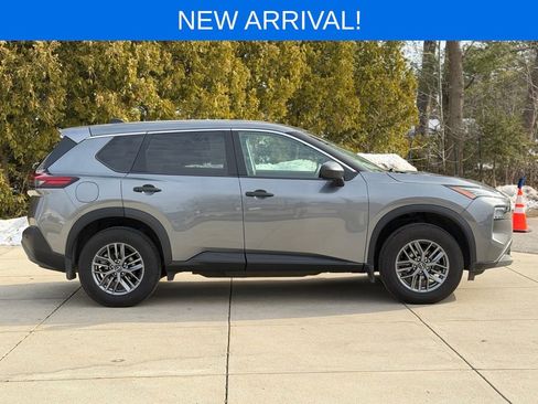 Used 2023 Nissan Rogue S image 6