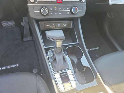 New 2026 Hyundai Tucson SE image 14