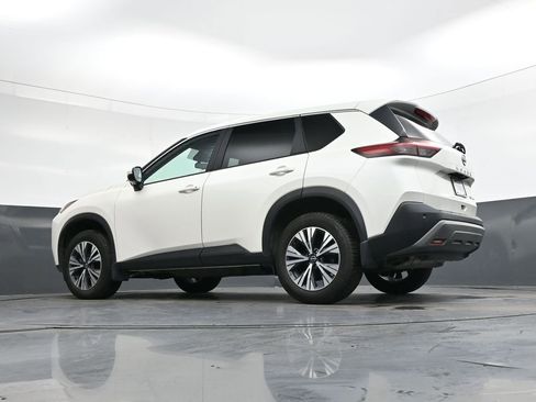 Used 2022 Nissan Rogue SV image 37