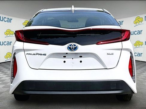 Certified 2021 Toyota Prius Prime XLE w/ Carpet Mat Package (TMS) FWD image 5