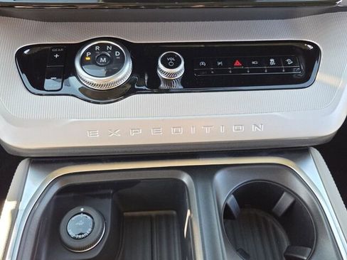 New 2026 Ford Expedition Active AWD/4WD image 20