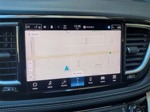 Used 2022 Chrysler Pacifica Limited image 17