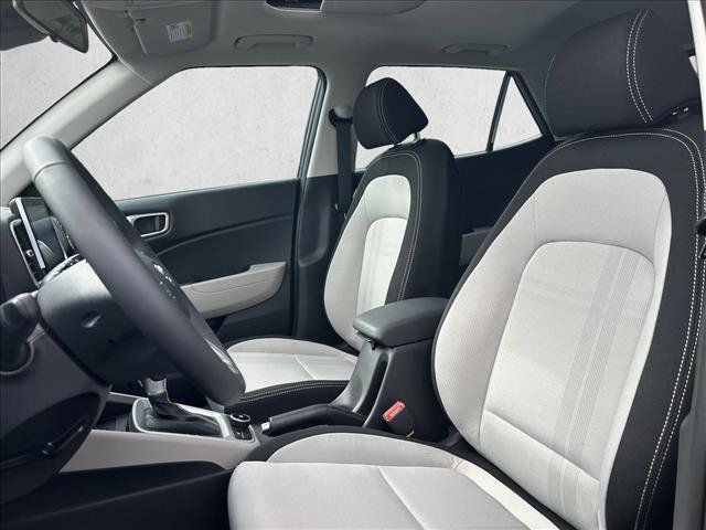 Used 2026 Hyundai Venue SEL FWD image 20