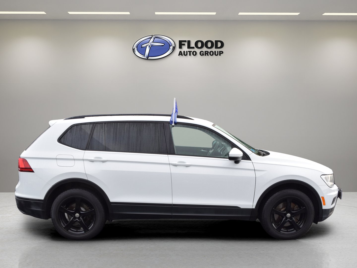 Used 2019 Volkswagen Tiguan S w/ 3rd Row Seat Package AWD/4WD image 3