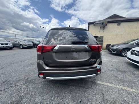 Used 2018 Mitsubishi Outlander SEL AWD/4WD image 5