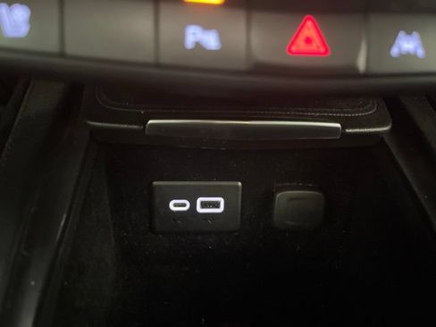 Used 2019 Cadillac XT4 Premium Luxury FWD image 32