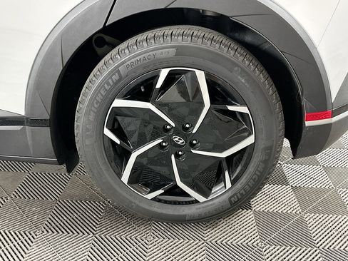 Used 2024 Hyundai Ioniq 5 SEL RWD image 11