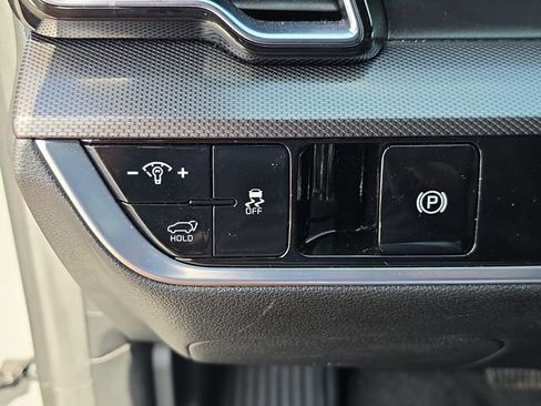 Used 2023 Kia Sportage SX image 38