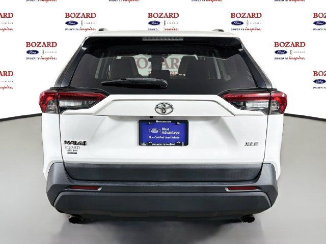 Used 2019 Toyota RAV4 XLE Premium w/ Cold Weather Package FWD image 7