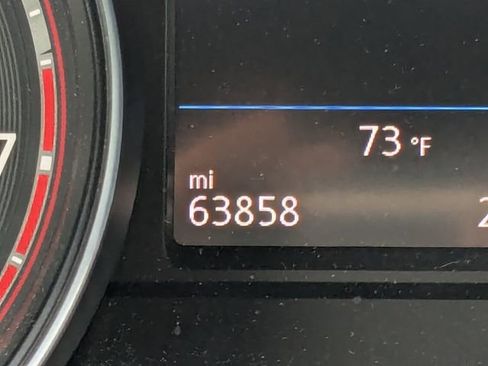 Used 2020 Volkswagen Atlas Cross Sport SE image 28