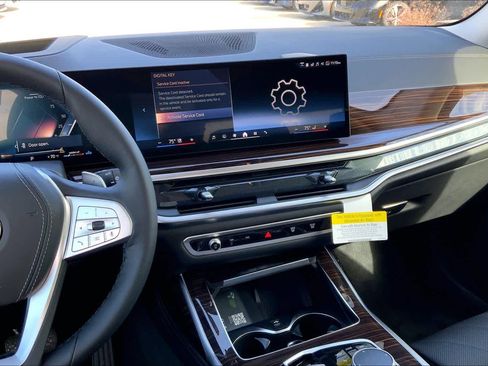 New 2026 BMW X7 xDrive40i w/ Premium Package AWD/4WD image 6