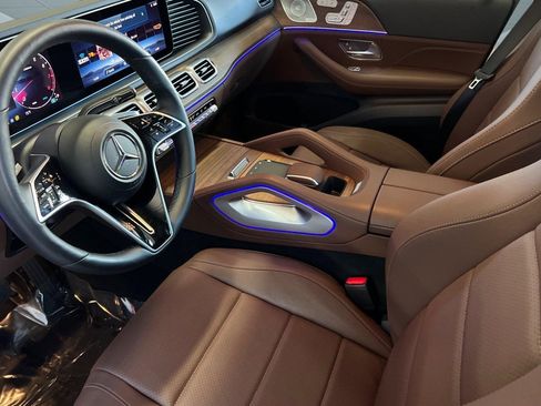 Certified 2025 Mercedes-Benz GLE 350 4MATIC image 4