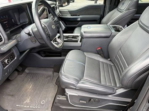 Used 2025 Ford F250 Platinum AWD/4WD image 11