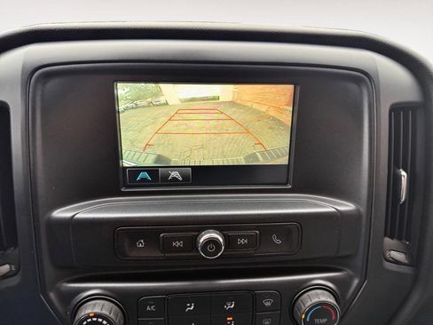 Used 2018 Chevrolet Silverado 1500 Custom w/ Custom Value Package image 17