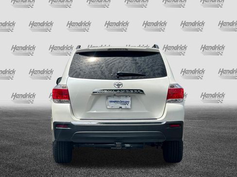 Used 2013 Toyota Highlander Plus FWD image 6