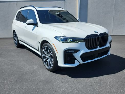 Used 2022 BMW X7 M50i AWD/4WD image 2