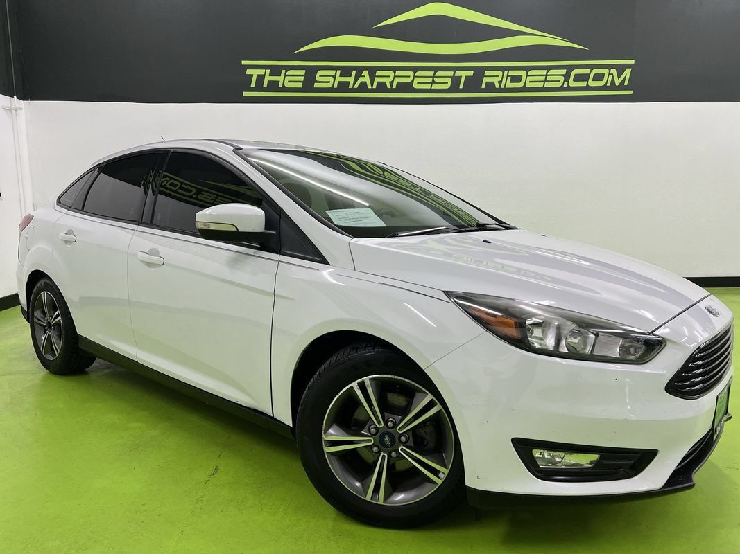 Used 2016 Ford Focus SE FWD image 1