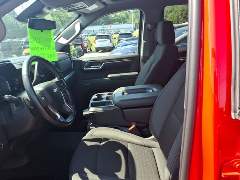 Used 2023 Chevrolet Silverado 1500 LT AWD/4WD image 7