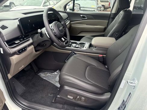 New 2026 Kia Carnival SX image 9
